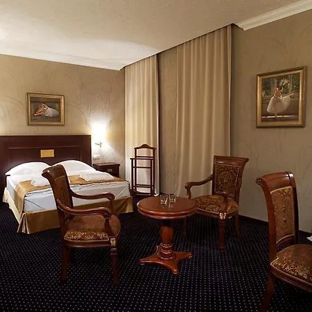 City Holiday & Spa
