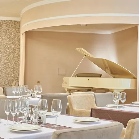 City Holiday & Spa Hotel