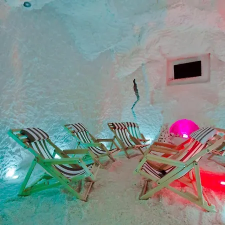 City Holiday & Spa